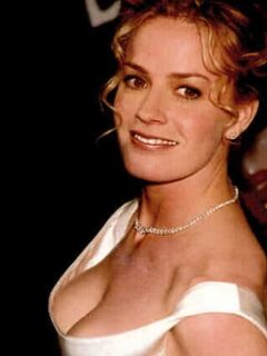 Elisabeth Shue